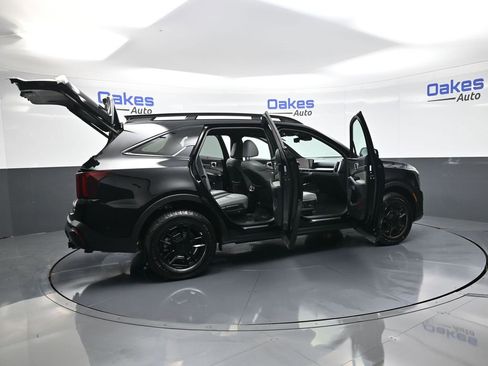 Certified 2025 Kia Sorento SX Prestige w/ Sage Leather Package image 61