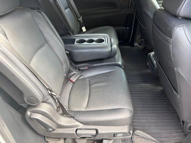 Used 2022 Honda Odyssey Touring image 16