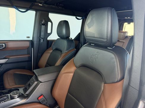 Used 2023 Ford Bronco Outer Banks image 13