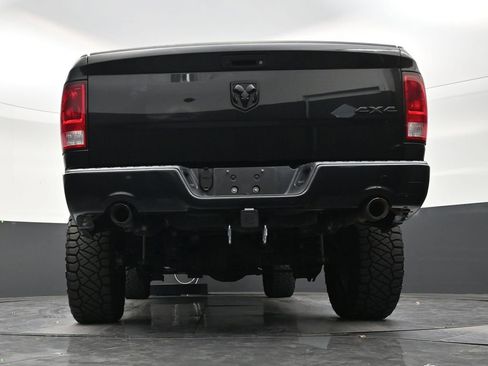 Used 2017 RAM 1500 Express w/ Black Ram 1500 Express Group AWD/4WD image 23