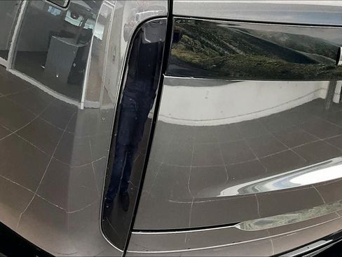 Used 2023 Land Rover Range Rover Long Wheelbase SE image 54