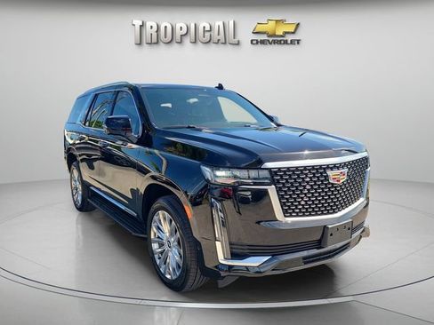 Used 2023 Cadillac Escalade Premium Luxury AWD/4WD image 4