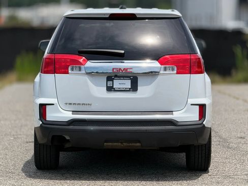 Used 2017 GMC Terrain SLE FWD image 4