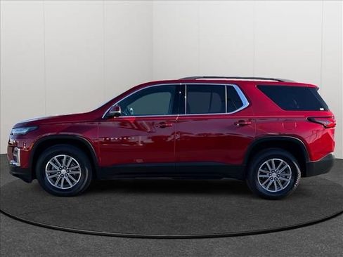 Certified 2023 Chevrolet Traverse LT FWD image 2