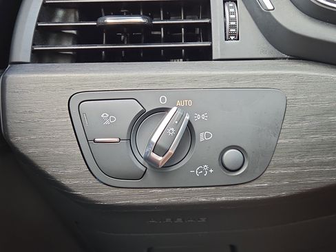 Used 2021 Audi A5 2.0T Premium image 26