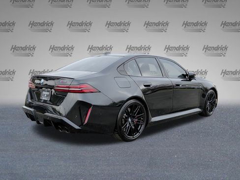 Used 2026 BMW M5 w/ Executive Package image 10