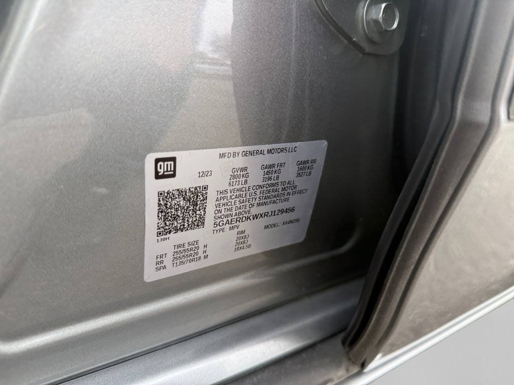 Used 2024 Buick Enclave Avenir w/ LPO, Floor Liner Package FWD image 28