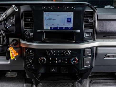 Used 2023 Ford F350 XLT w/ 360-Degree Camera Package image 24