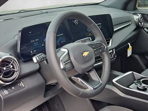 New 2026 Chevrolet Equinox LT w/ Safety and Technology Package image 3