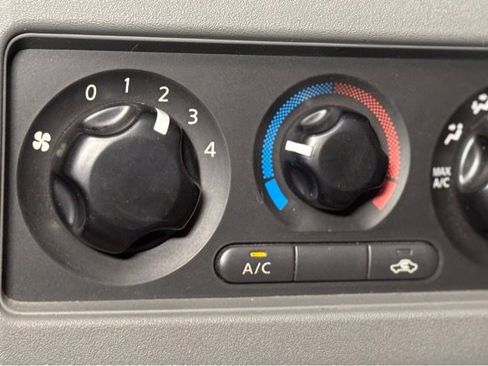 Used 2006 Nissan Frontier XE w/ (G01) XE Preferred Pkg image 29