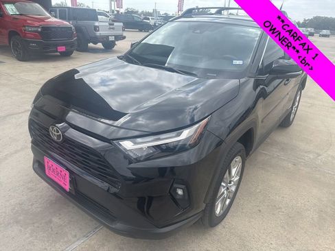 Used 2025 Toyota RAV4 XLE Premium image 4