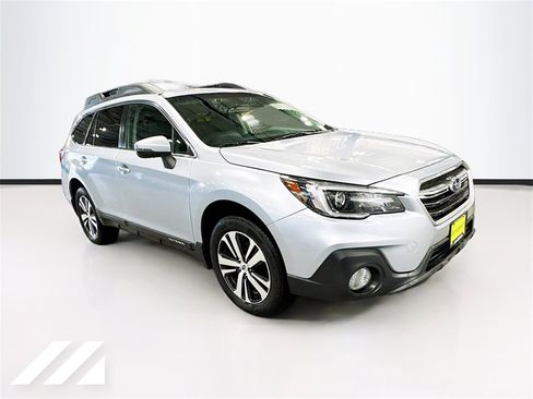 Used 2019 Subaru Outback 2.5i Limited w/ Popular Package #2 image 3