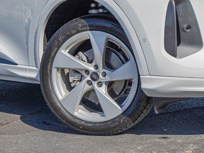 New 2025 Audi Q5 Premium Plus