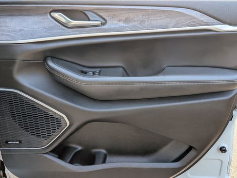 Certified 2022 Jeep Grand Cherokee L Limited image 37