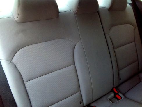 Used 2020 Hyundai Elantra SEL FWD image 23