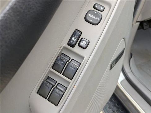 Used 2008 Toyota 4Runner Limited image 9