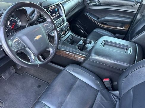 Used 2018 Chevrolet Suburban LT AWD/4WD image 12