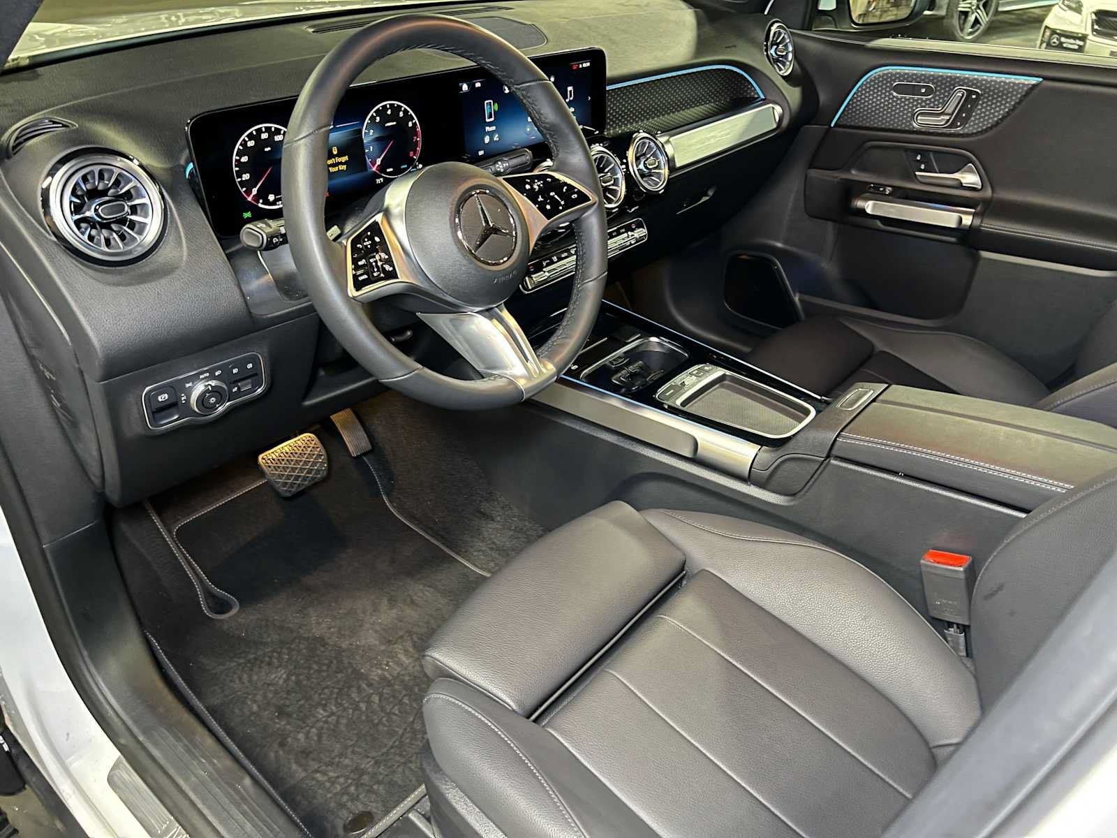 Used 2026 Mercedes-Benz GLB 250 4MATIC image 26