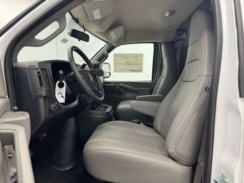 New 2025 Chevrolet Express 2500 Work Van w/ Driver Convenience Package image 20