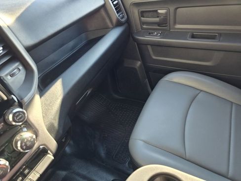 Used 2025 RAM 2500 Tradesman w/ Chrome Appearance Group image 17