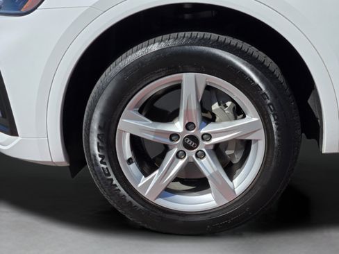 Used 2023 Audi Q5 2.0T Premium w/ Convenience Package AWD/4WD image 37