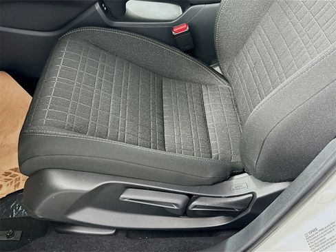 Used 2025 Honda HR-V LX image 16