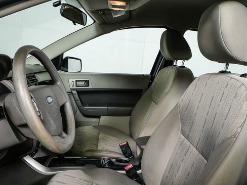 Used 2011 Ford Focus SE image 10