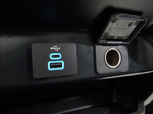 Used 2023 Ford F350 XLT AWD/4WD image 28