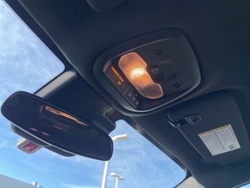 Used 2024 Buick Envista Sport Touring w/ Convenience I Package image 14