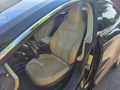 Used 2014 Tesla Model S P85 RWD image 12