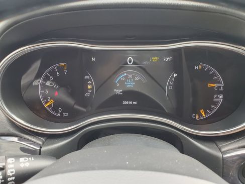 Used 2020 Jeep Grand Cherokee Overland AWD/4WD image 25