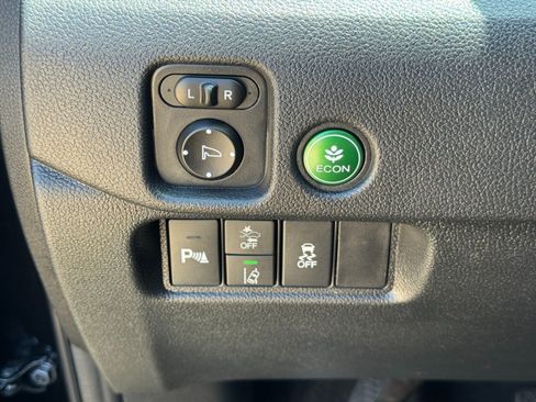 Used 2021 Honda Pilot Touring image 18
