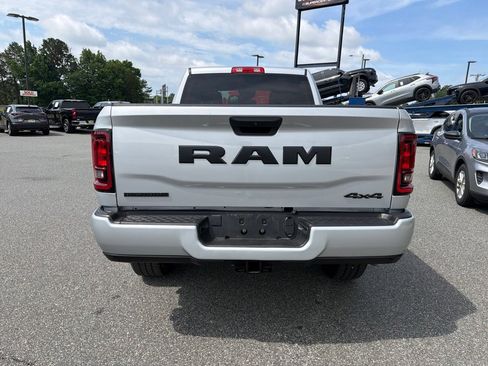 Used 2026 RAM 2500 Big Horn AWD/4WD image 7
