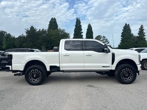 Used 2025 Ford F250 Platinum AWD/4WD image 4