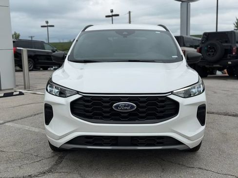 Used 2024 Ford Escape ST-Line w/ Tech Pack #1 FWD image 2