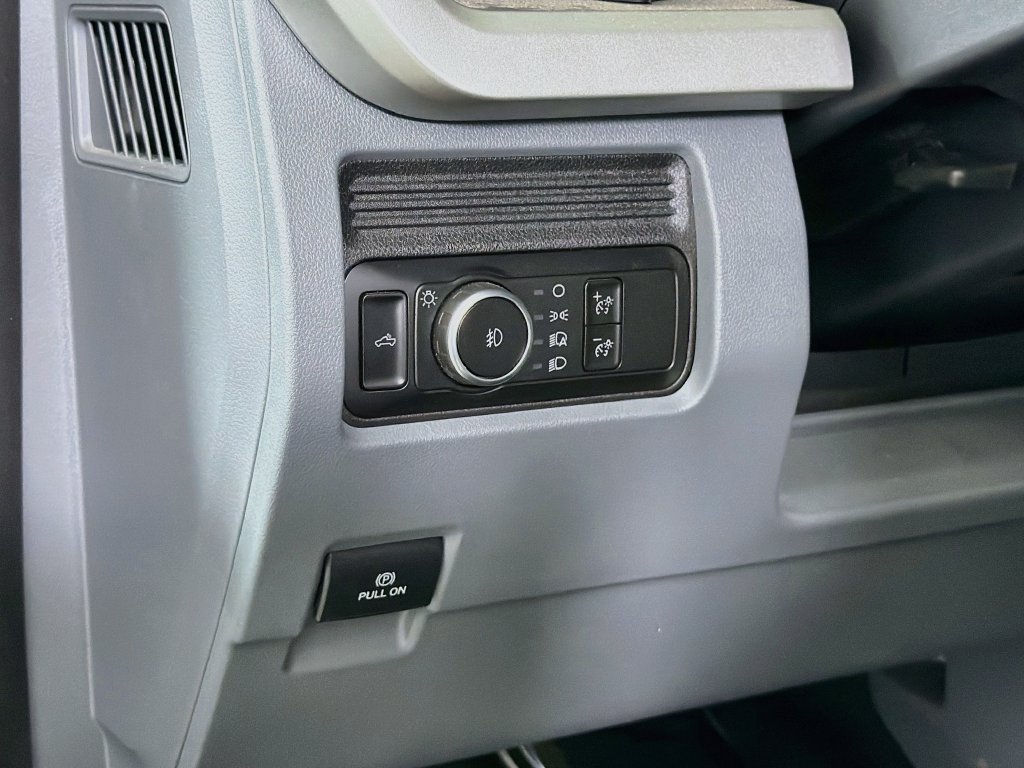 Used 2025 Ford F250 XLT w/ 360-Degree Camera Package AWD/4WD image 13