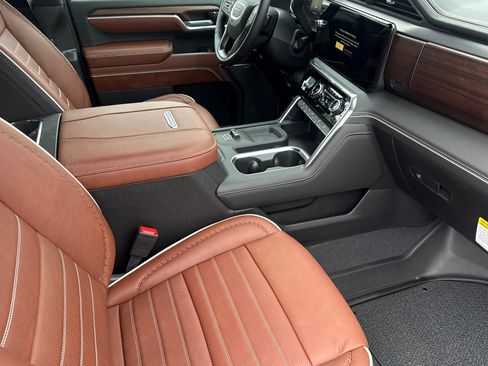 New 2026 GMC Sierra 2500 Denali Ultimate image 16