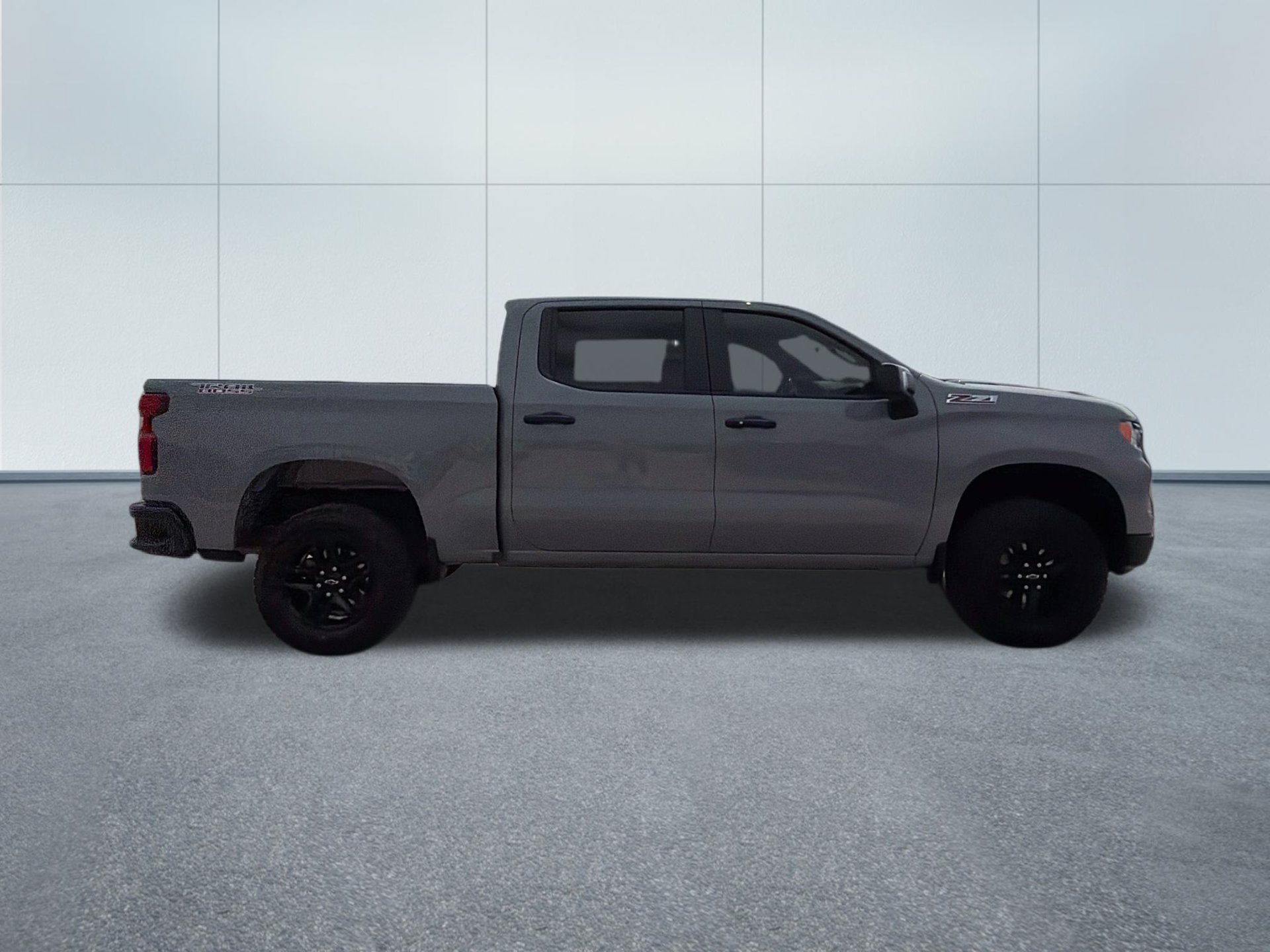Used 2024 Chevrolet Silverado 1500 LT Trail Boss w/ Convenience Package II AWD/4WD image 4