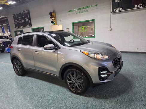 Used 2020 Kia Sportage S w/ S Premium Package AWD/4WD image 4