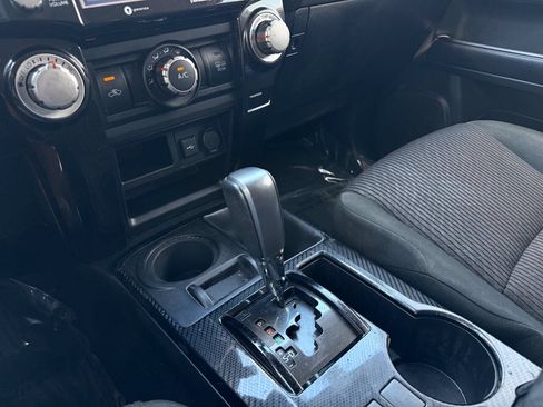 Used 2020 Toyota 4Runner TRD Off-Road AWD/4WD image 18