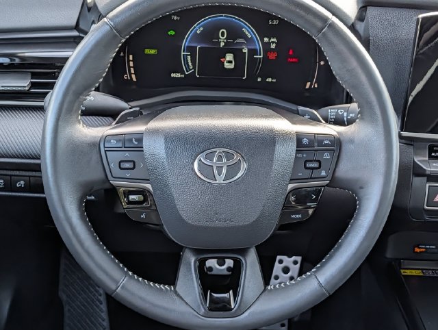 Used 2025 Toyota Camry SE w/ Convenience Package FWD image 13