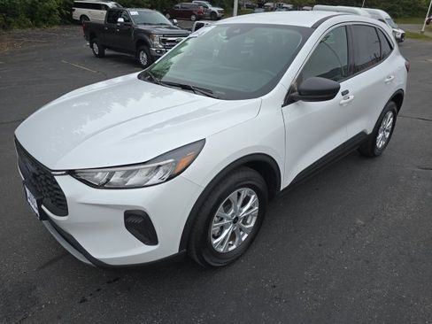 Certified 2023 Ford Escape Active w/ Tech Pack #1 image 3