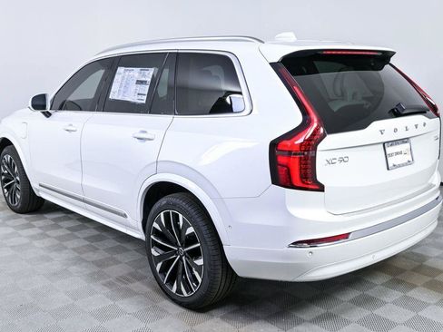 Used 2026 Volvo XC90 T8 Ultra w/ Protection Package Premier AWD/4WD image 3