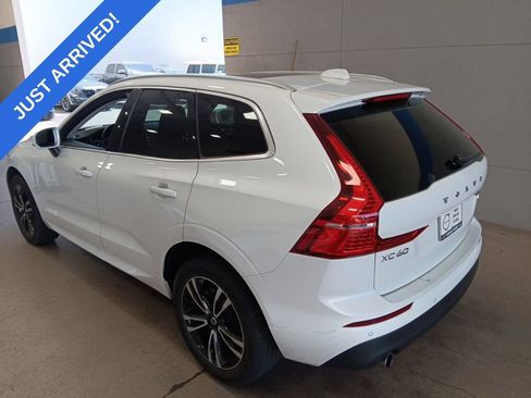 Used 2021 Volvo XC60 T5 Momentum w/ Climate Package FWD image 4