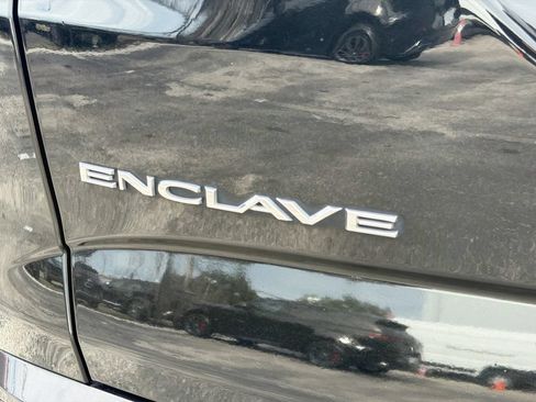 Used 2021 Buick Enclave Essence FWD image 11