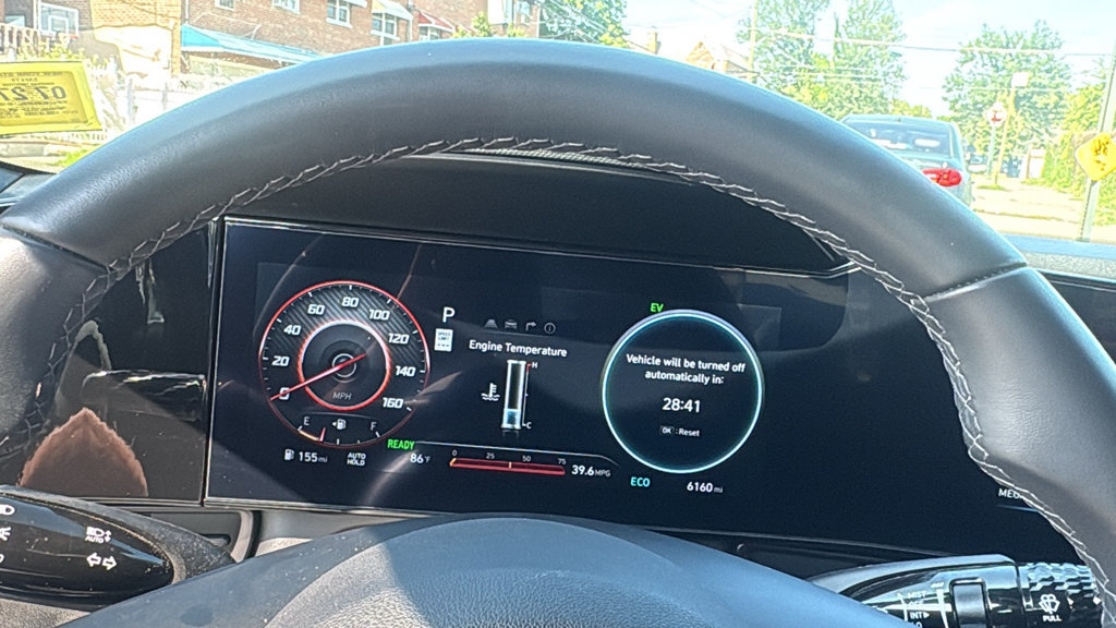 Used 2025 Hyundai Elantra SEL FWD image 17