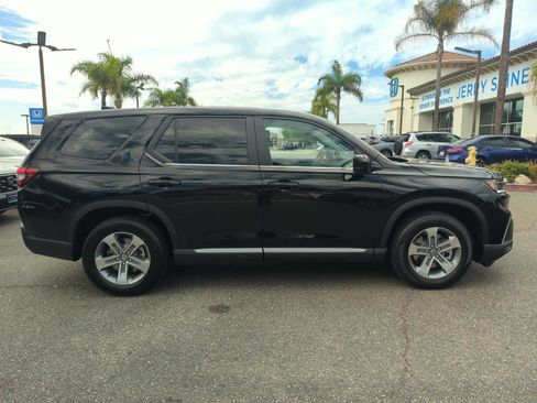 New 2025 Honda Pilot EX-L image 6