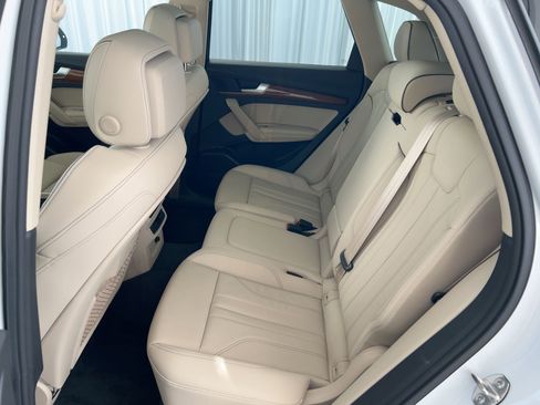 Used 2024 Audi Q5 e Premium Plus image 15