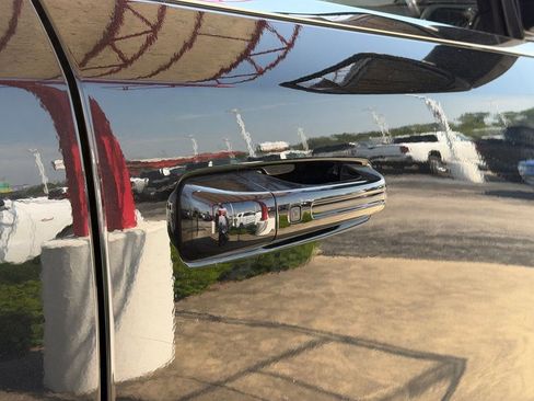 Used 2023 RAM 1500 Limited w/ Body Color Bumper Group AWD/4WD image 35