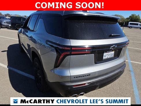 Used 2024 Chevrolet Traverse LT w/ Enhanced Driving Package image 3